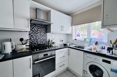 Heron Drive, Lenton, Nottingham - Image 3